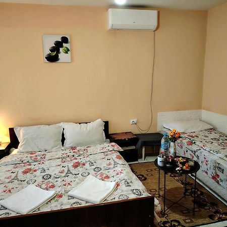 Guest House Emiliya Ovchartsi  Zewnętrze zdjęcie