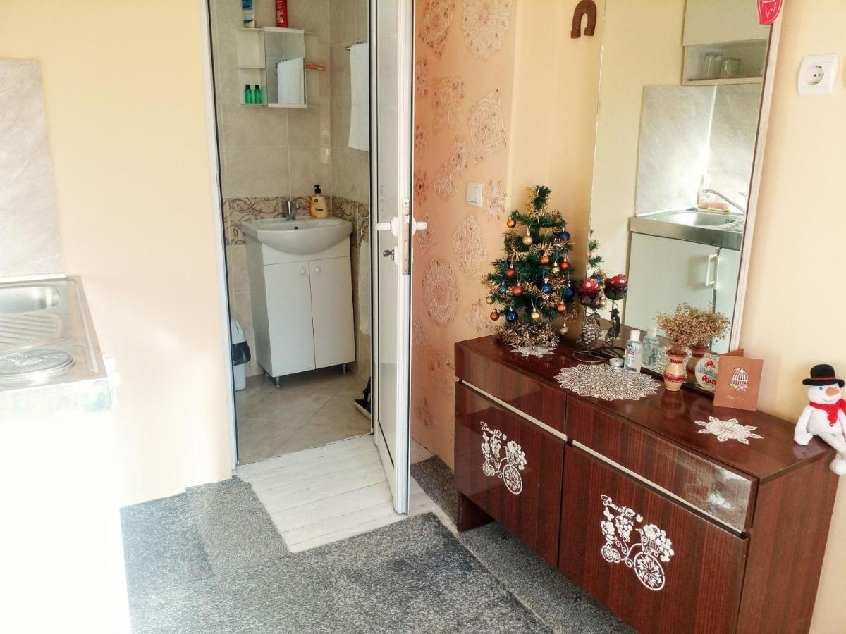 Guest House Emiliya Ovchartsi  Zewnętrze zdjęcie