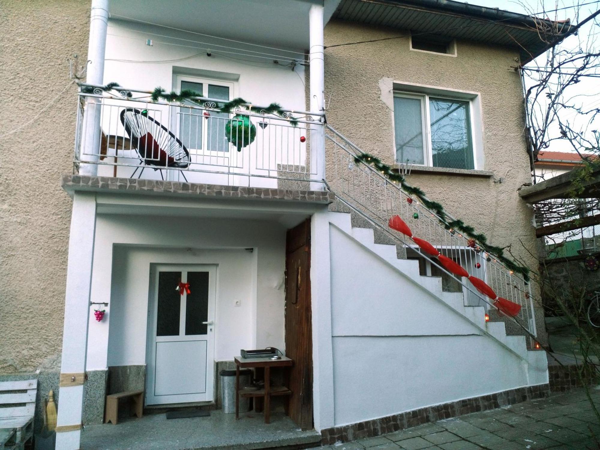 Guest House Emiliya Ovchartsi  Zewnętrze zdjęcie