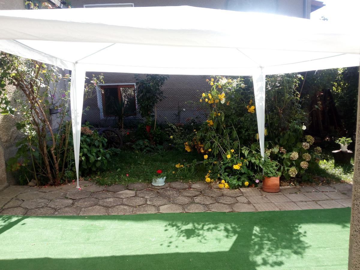 Guest House Emiliya Ovchartsi  Zewnętrze zdjęcie